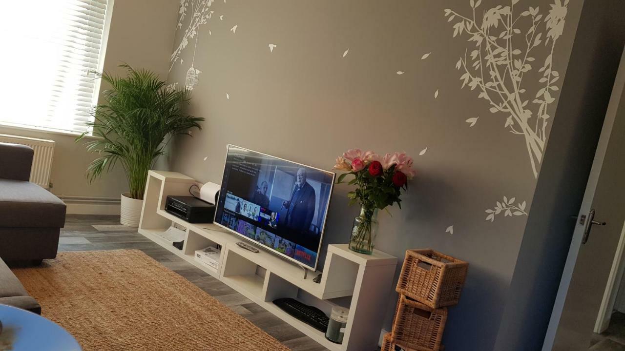 Apartmán New Contemporary Flat Minutes From Airport & Nec Marston Green Exteriér fotografie